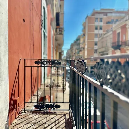 Rosesky Grande Casa In Centro Con 2 Bagni Μπάρι