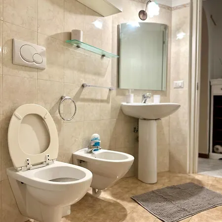 Rosesky Grande Casa In Centro Con 2 Bagni Apartament