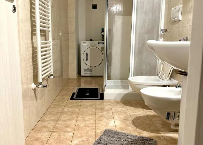 Apartment Rosesky Grande Casa In Centro Con 2 Bagni